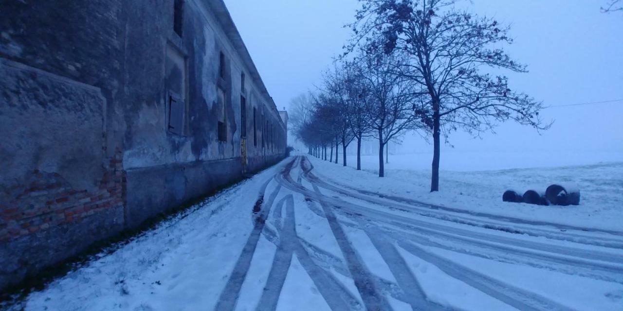 Willa Lo Scrigno Di Lara Ceresara Zewnętrze zdjęcie